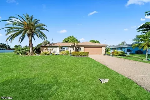 4920 Nassau Ct, Cape Coral, FL 33904