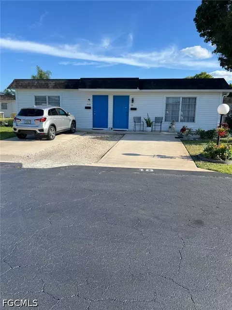18 Hamlin Ct, Lehigh Acres, FL 33936