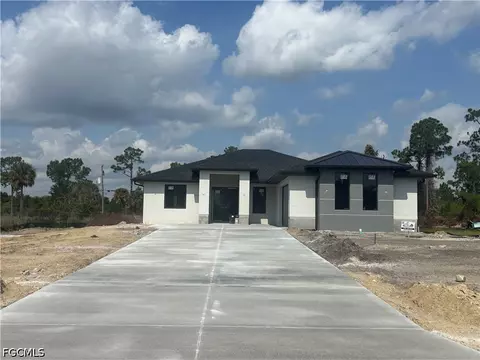1819 Hines Ave, Lehigh Acres, FL 33972
