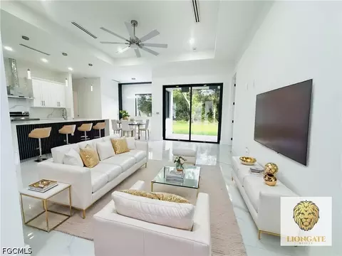 1221 Milwaukee Blvd, Lehigh Acres, FL 33974