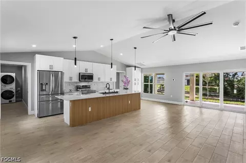 2210 NW 2nd Ave, Cape Coral, FL 33993