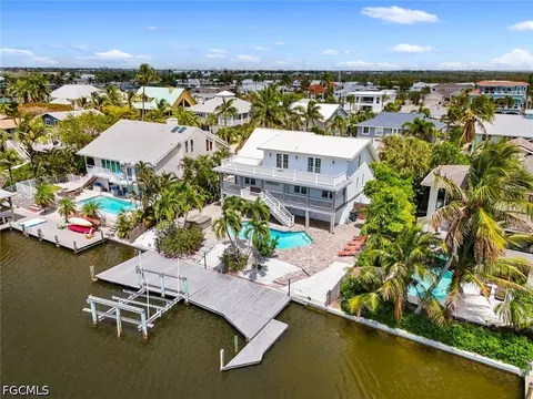 18260 Deep Passage Ln, Fort Myers Beach, FL 33931