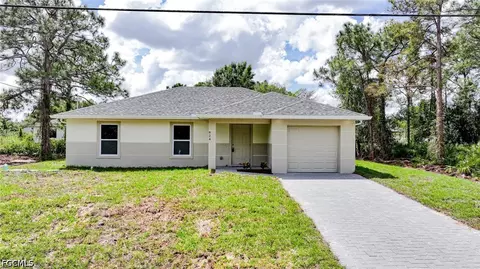 824 Carpenter St E, Lehigh Acres, FL 33974