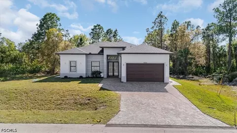 Exterior - 1504 E 6th St, Lehigh Acres, FL 33972 photo 2 of 4