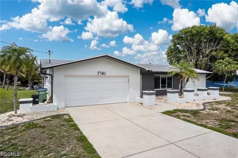 1741 SE 29th Ln, Cape Coral, FL 33904