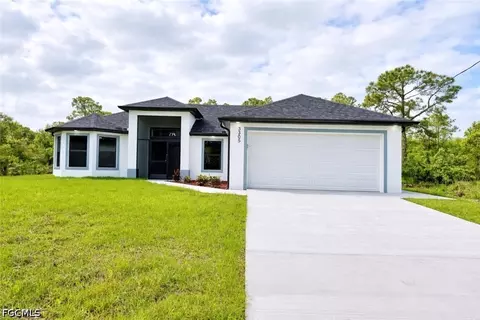 3305 39th St W, Lehigh Acres, FL 33971