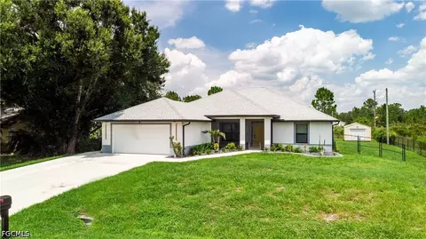 1012 Calvin Ave, Lehigh Acres, FL 33972