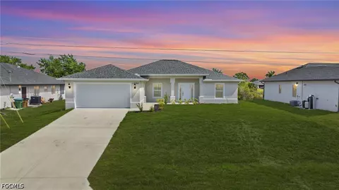 1725 NW 2nd St, Cape Coral, FL 33993