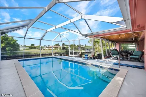 4232 SE 8th Pl, Cape Coral, FL 33904