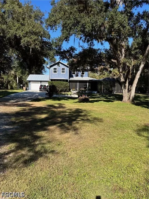 3081 Wakefield Ln, Alva, FL 33920