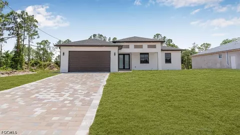 618 Raintree St E, Lehigh Acres, FL 33974