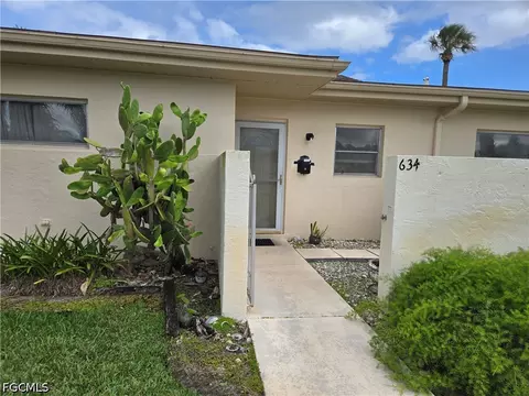 634 Joel Blvd, Lehigh Acres, FL 33936