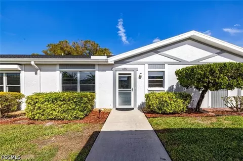 6834 Bogey Dr, Fort Myers, FL 33919
