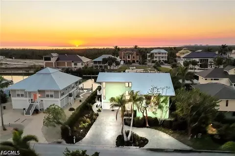 18292 Deep Passage Ln, Fort Myers Beach, FL 33931