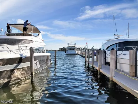 900 Broad Ave S, Naples, FL 34102