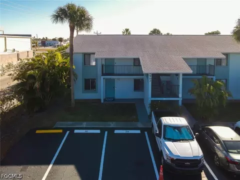 4903 Vincennes St #110, Cape Coral, FL 33904