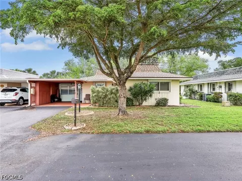 840 Pangola Dr W, North Fort Myers, FL 33903