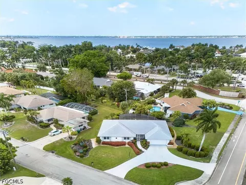 5148 Fairfield Dr, Fort Myers, FL 33919