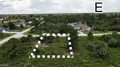 752 Gallo Ave S, Lehigh Acres, FL 33974