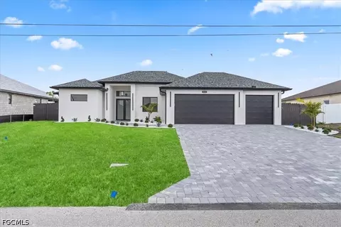 813 NW 8th Ter, Cape Coral, FL 33993