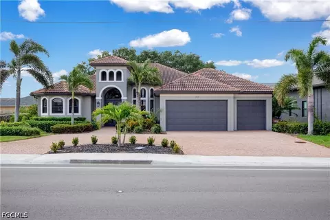 1406 Cape Coral Pkwy W, Cape Coral, FL 33914