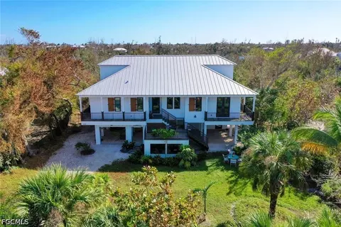 1428 Albatross Rd, Sanibel, FL 33957