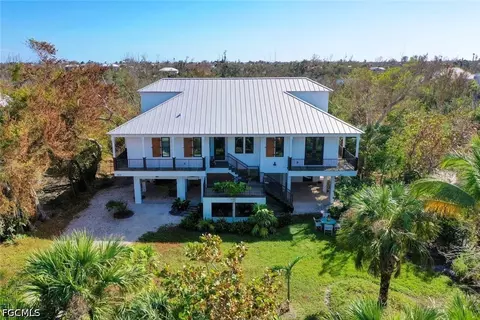 1428 Albatross Rd, Sanibel, FL 33957