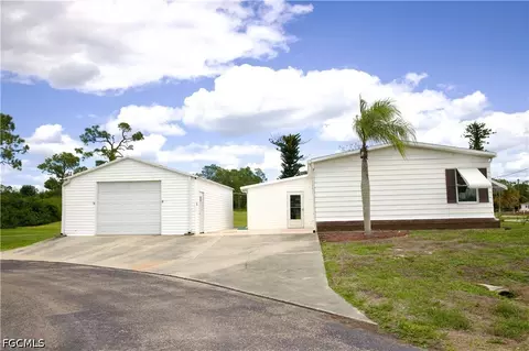 19400 Pony Ln, North Fort Myers, FL 33903