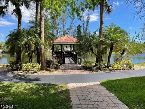 10031 Lake Cove Dr #302, Fort Myers, FL 33908