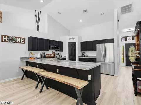 1903 NE 33rd St, Cape Coral, FL 33909