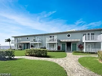 3334 N Key Dr #8, North Fort Myers, FL 33903