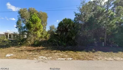 6016 Paula Ave N, Lehigh Acres, FL 33971