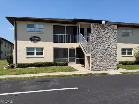 2526 SE 16th Pl #105, Cape Coral, FL 33904