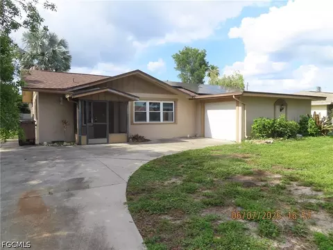 521 SE 35th St, Cape Coral, FL 33904