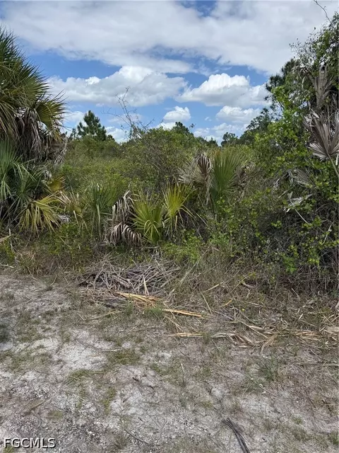 1104 Hamilton Ave, Lehigh Acres, FL 33972