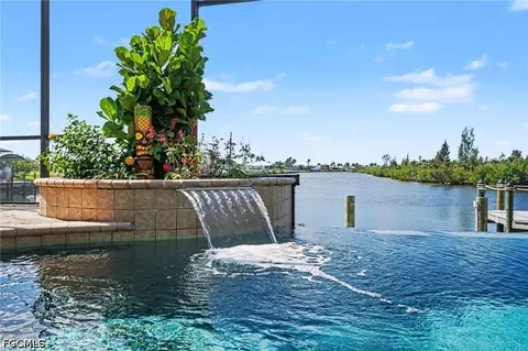 4214 Gulfstream Pkwy, Cape Coral, FL 33993