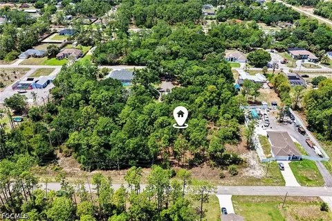 711 Wellington Ave, Lehigh Acres, FL 33972