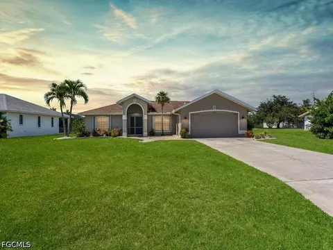 404 SE 28th Ter, Cape Coral, FL 33904