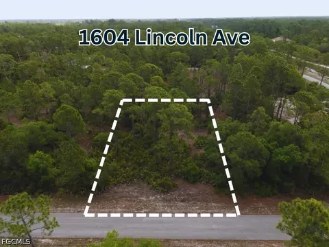 1604 Lincoln Ave, Lehigh Acres, FL 33972