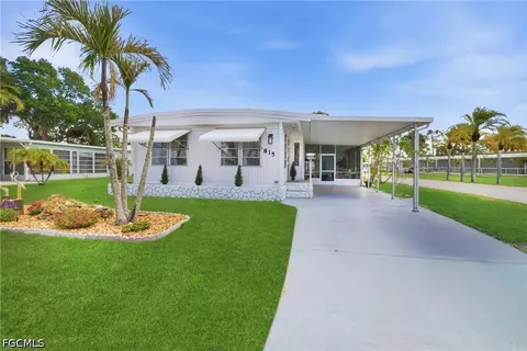 815 Holly Berry Ct, North Fort Myers, FL 33917