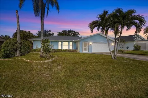 2212 SW 11th Ct, Cape Coral, FL 33991