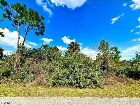 518 Clayton Ave, Lehigh Acres, FL 33972