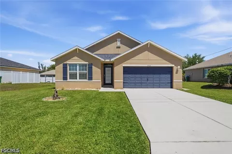 2521 SW 11th Pl, Cape Coral, FL 33914