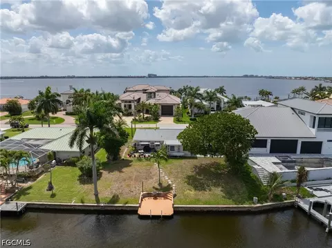 1649 Edith Esplanade, Cape Coral, FL 33904