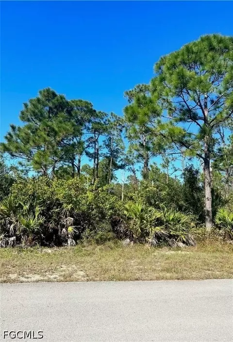 1718 Lake Ave, Lehigh Acres, FL 33972