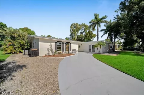 4118 SE 3rd Ave, Cape Coral, FL 33904