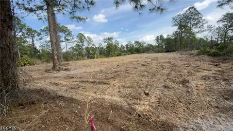 325 Abbott Ave, Lehigh Acres, FL 33936
