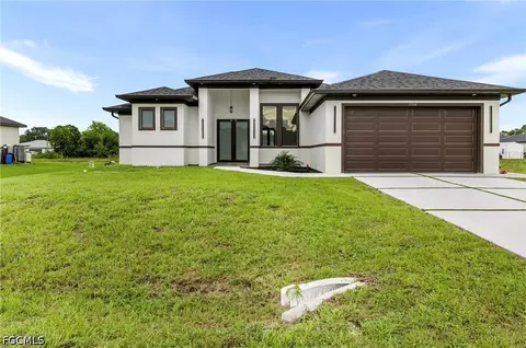 1904 Crawford Ave N, Lehigh Acres, FL 33971