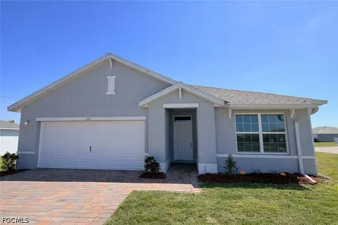 212 NW 6th Ter, Cape Coral, FL 33993