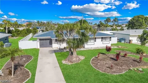 2627 SE 18th Pl, Cape Coral, FL 33904